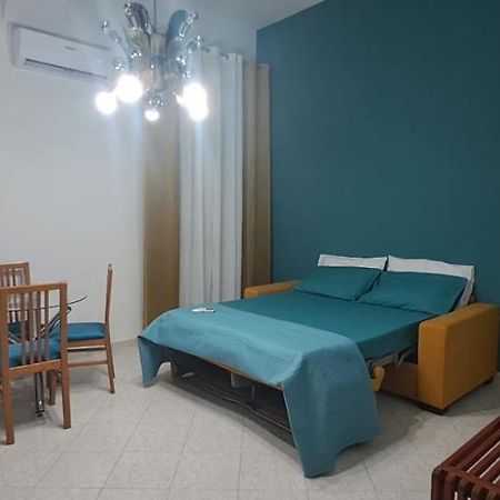 Mendozza House Apartment เนเปิลส์ ภายนอก รูปภาพ