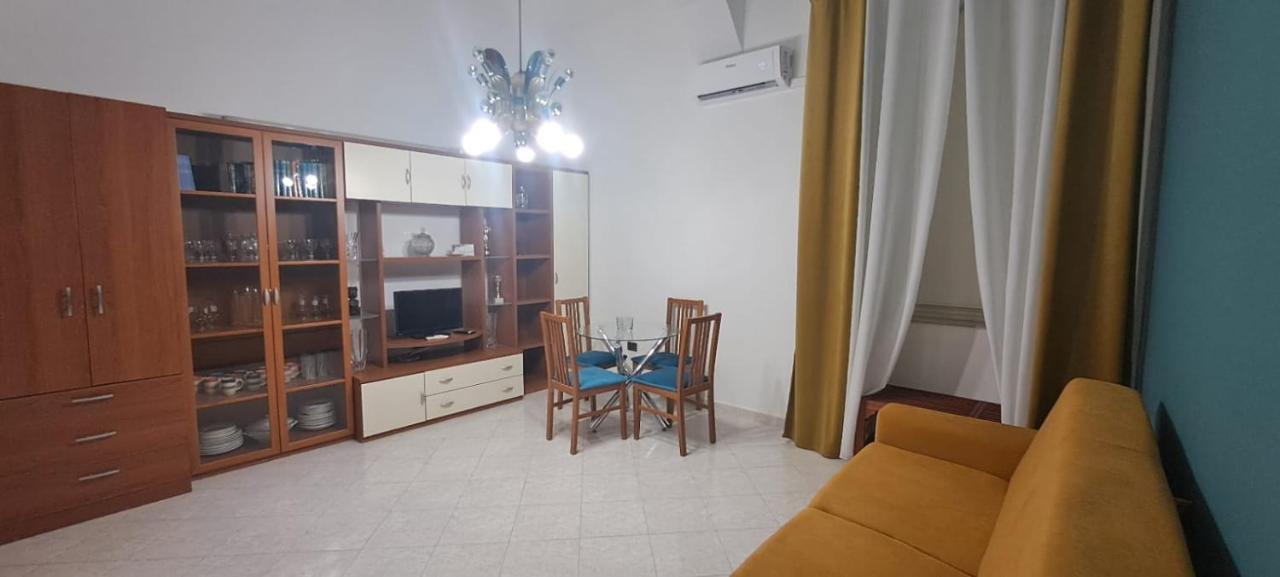 Mendozza House Apartment เนเปิลส์ ภายนอก รูปภาพ