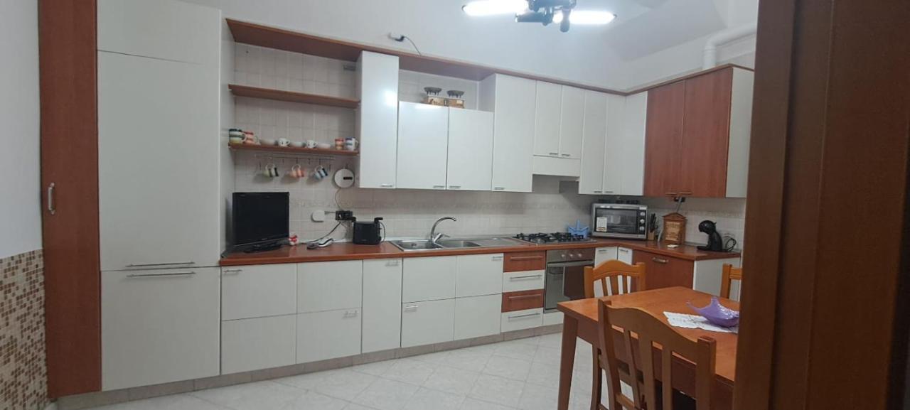 Mendozza House Apartment เนเปิลส์ ภายนอก รูปภาพ