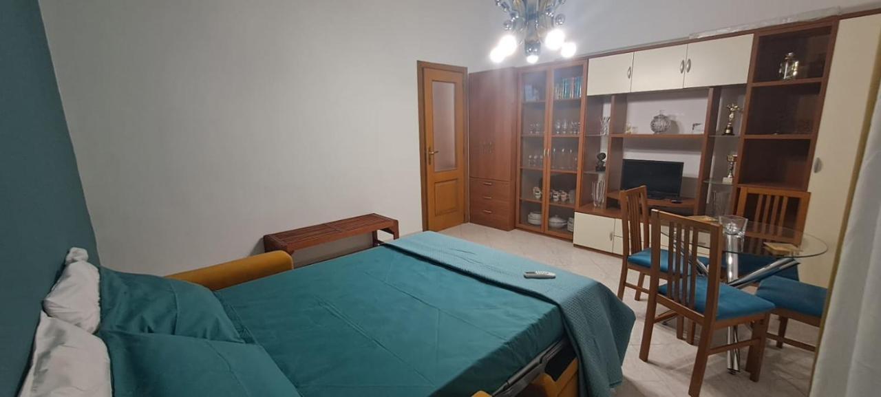 Mendozza House Apartment เนเปิลส์ ภายนอก รูปภาพ